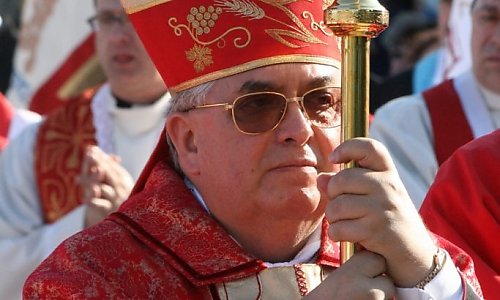 Od Wieczernika do Bundestagu. O człowieku, który nie stwarza siebie. Bp Jan Tyrawa na Wielkanoc 2025 A.D.