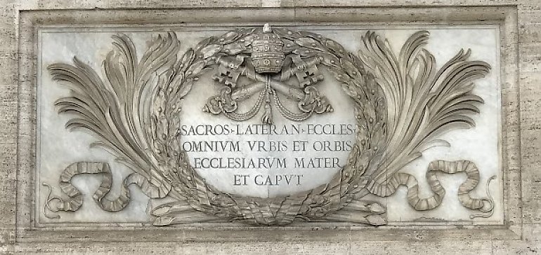 Katedra papieża jest… poza Watykanem. O niezwykłej historii bazyliki na Lateranie