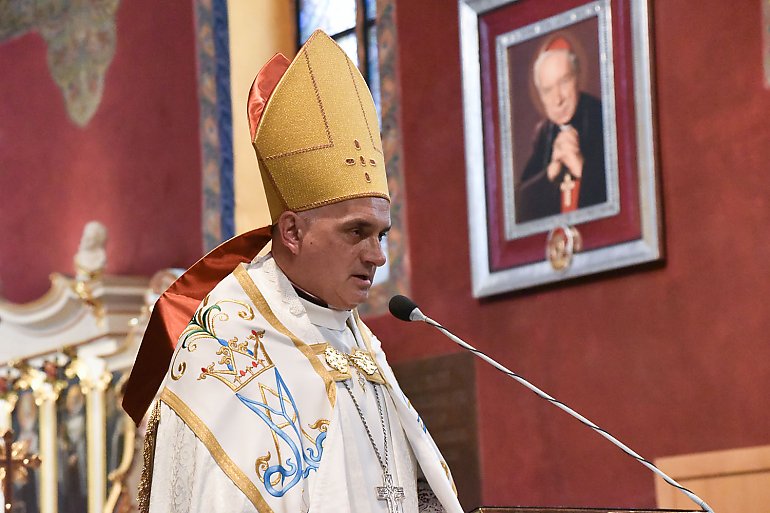 Biskup Włodarczyk prosi o modlitwę i post w intencji pokoju i Narodu ukraińskiego